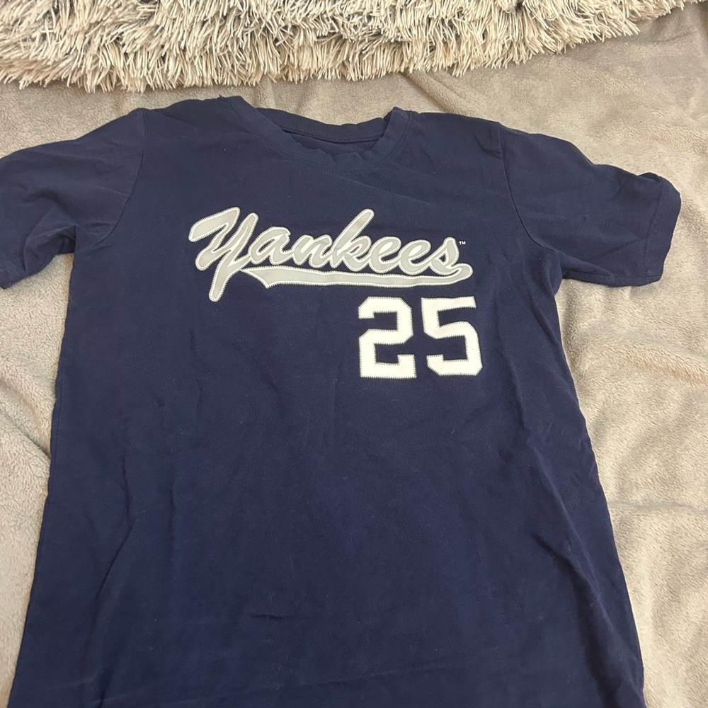 Genuine Merchandise Navy Yankees Tee